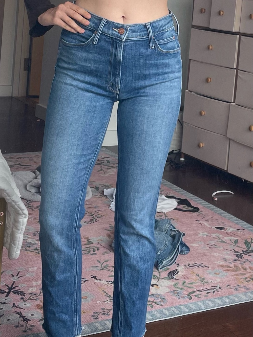 MOTHER Mid Rise Dazzler Ankle Fray Jeans - Blue - Picture 3 of 6